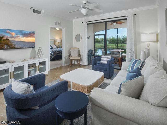 9816 Giaveno CIR 1315, Naples, FL 34113