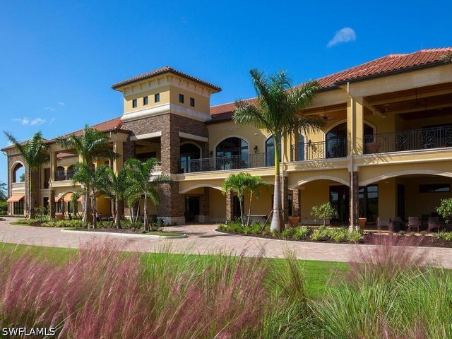 9816 Giaveno CIR 1315, Naples, FL 34113