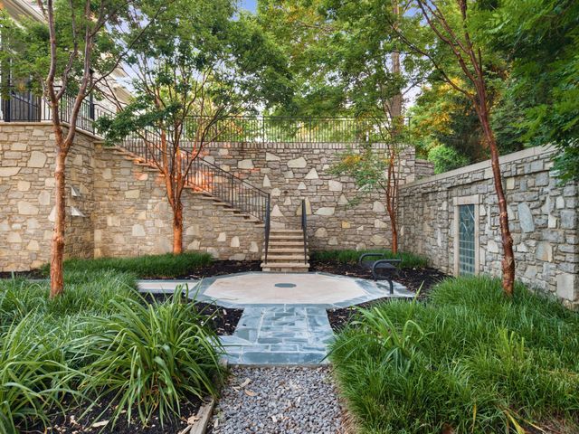 7 Colonel Winstead Dr, Brentwood, TN 37027