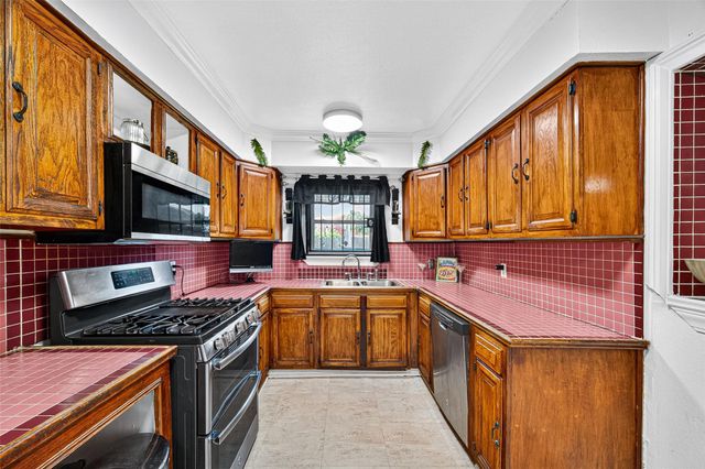 5102 Cortelyou Lane, Houston, TX 77021