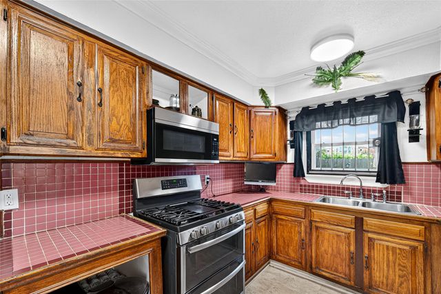 5102 Cortelyou Lane, Houston, TX 77021