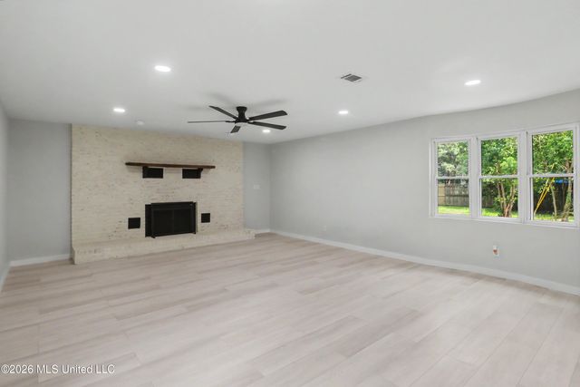10132 Graystone Drive, Moss Point, MS 39562