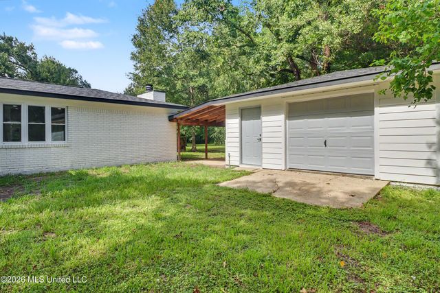 10132 Graystone Drive, Moss Point, MS 39562