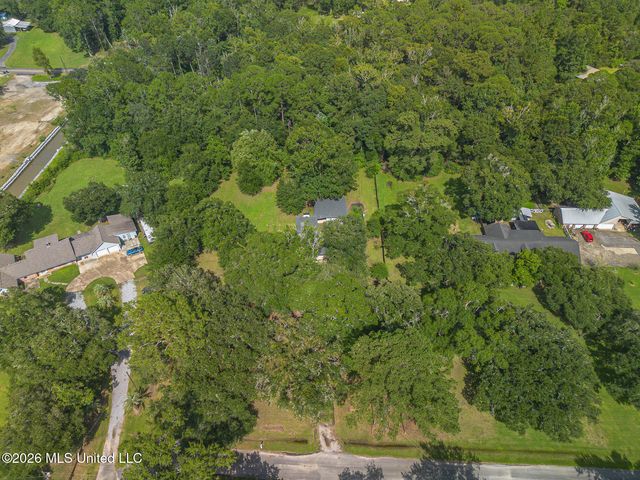 10132 Graystone Drive, Moss Point, MS 39562