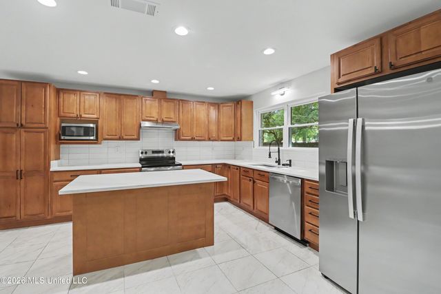 10132 Graystone Drive, Moss Point, MS 39562