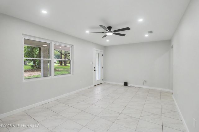 10132 Graystone Drive, Moss Point, MS 39562