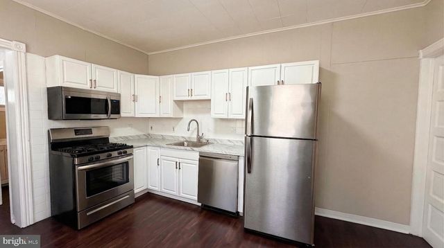 744 CHAMBERS ST, Trenton, NJ 08611