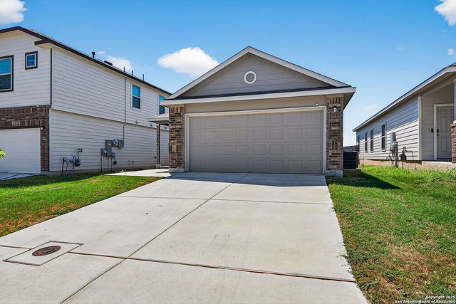 13438 carter, St Hedwig, TX 78152