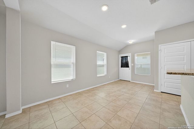13438 carter, St Hedwig, TX 78152