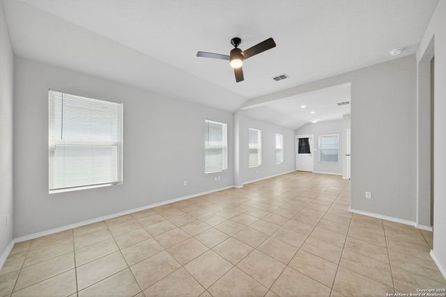 13438 carter, St Hedwig, TX 78152
