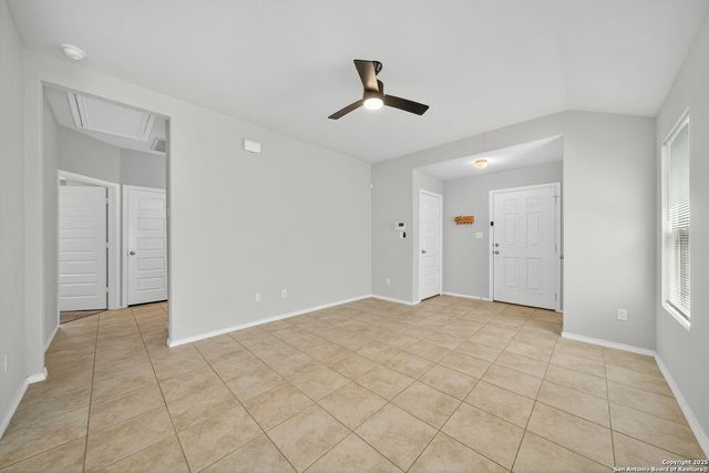 13438 carter, St Hedwig, TX 78152