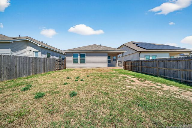 13438 carter, St Hedwig, TX 78152