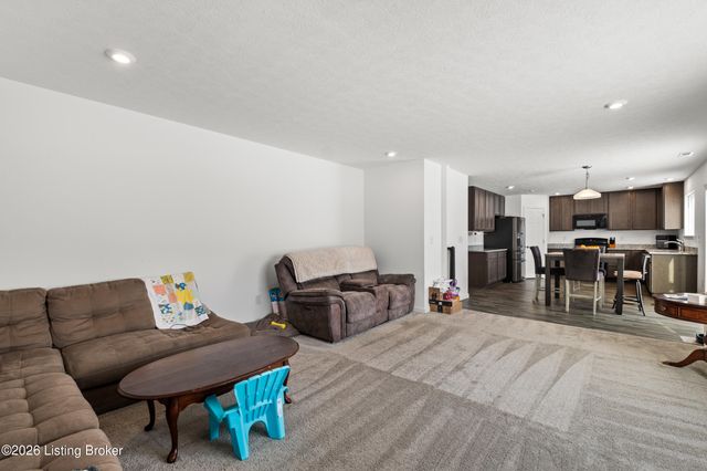 310 Knowledge Point, Shelbyville, KY 40065