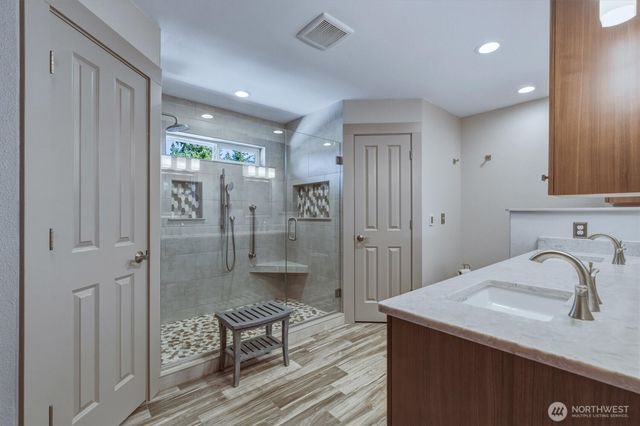 440 N Maple Hill Road, Kelso, WA 98626
