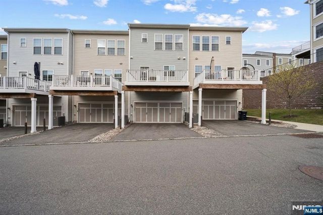 129 Truman Drive, Wood Ridge, NJ 07075