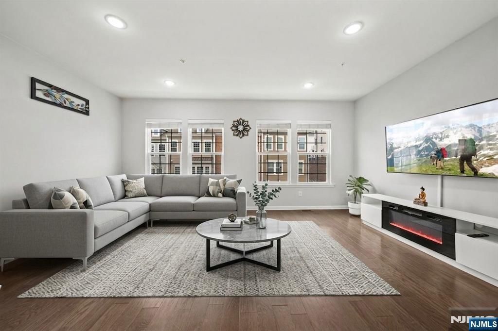 129 Truman Drive, Wood Ridge, NJ 07075