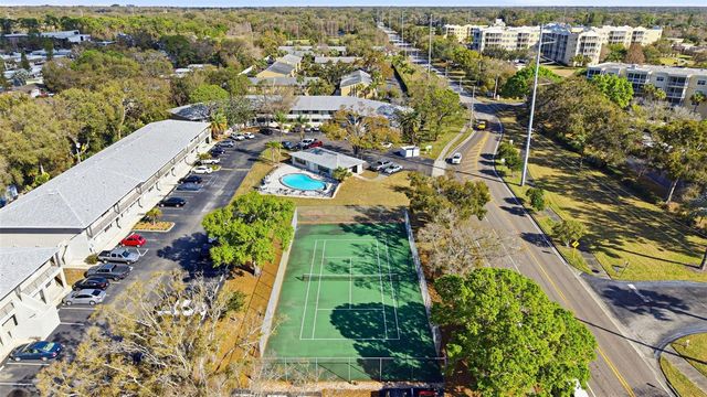 101 LAKE AVENUE NE 215, Largo, FL 33771