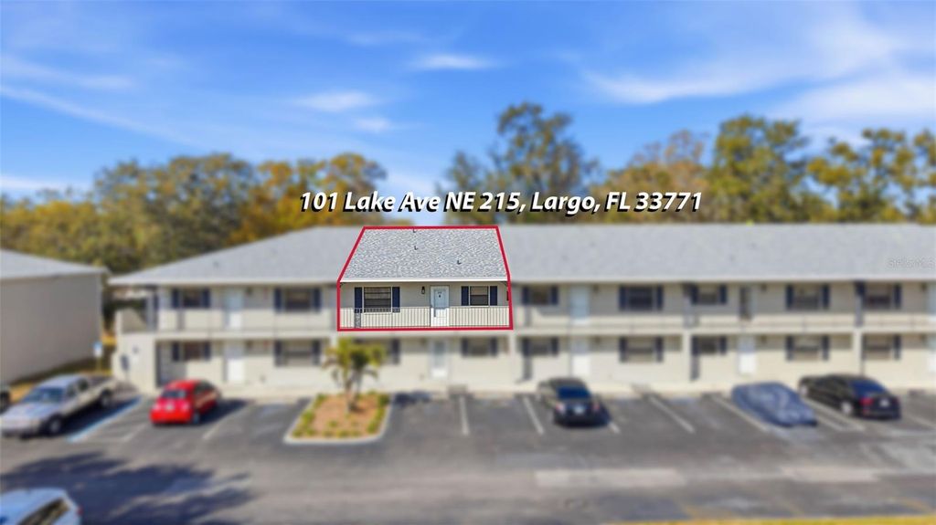 101 LAKE AVENUE NE 215, Largo, FL 33771