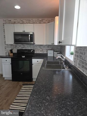 177 N STONE RD, Millersburg, PA 17061