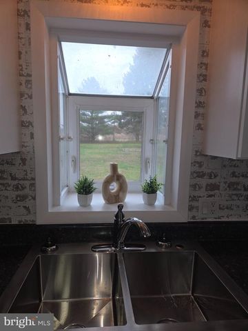 177 N STONE RD, Millersburg, PA 17061