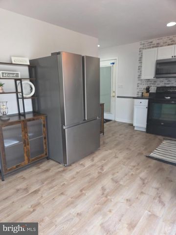 177 N STONE RD, Millersburg, PA 17061