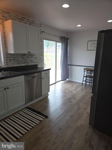 177 N STONE RD, Millersburg, PA 17061