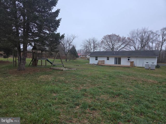 177 N STONE RD, Millersburg, PA 17061