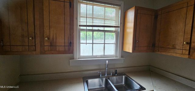 1080 Alta Vista Boulevard, Jackson, MS 39209