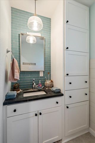 13707 NE Kleeman Rd, Elgin, OK 73538