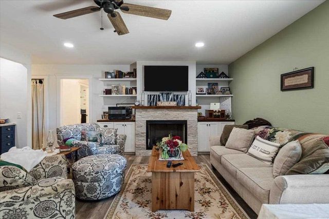 13707 NE Kleeman Rd, Elgin, OK 73538