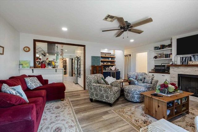 13707 NE Kleeman Rd, Elgin, OK 73538