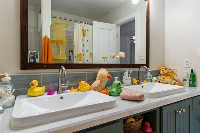 13707 NE Kleeman Rd, Elgin, OK 73538