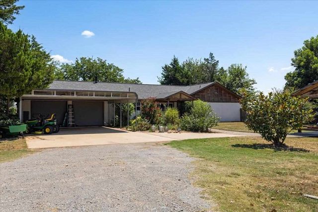 13707 NE Kleeman Rd, Elgin, OK 73538