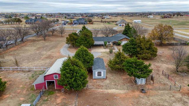 13707 NE Kleeman Rd, Elgin, OK 73538