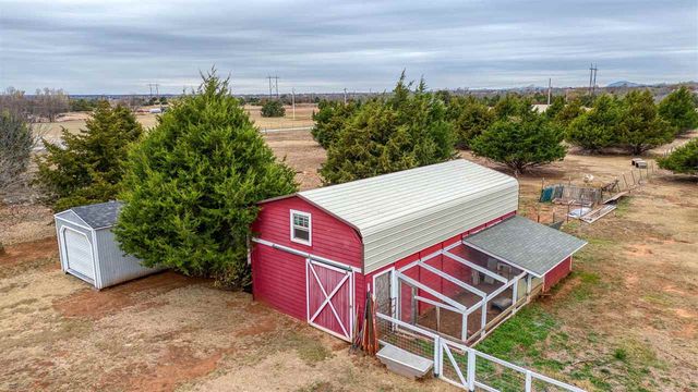 13707 NE Kleeman Rd, Elgin, OK 73538
