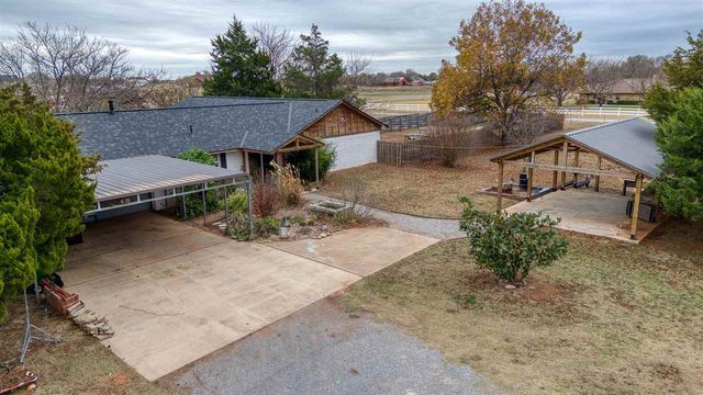 13707 NE Kleeman Rd, Elgin, OK 73538