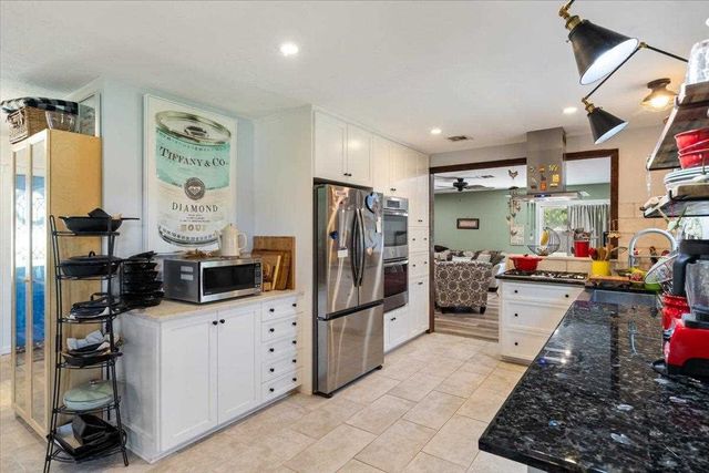 13707 NE Kleeman Rd, Elgin, OK 73538