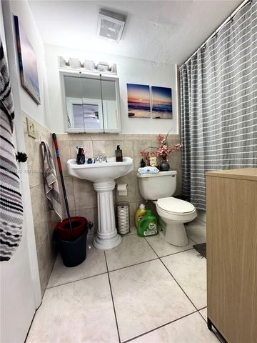 19729 SW 114th Ave 250, Miami, FL 33157