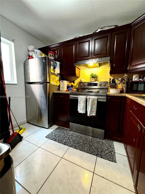 19729 SW 114th Ave 250, Miami, FL 33157