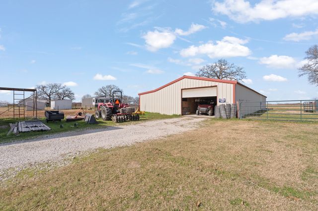 1366 Hcr 1414, Covington, TX 76636