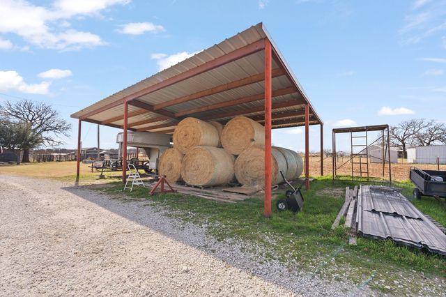 1366 Hcr 1414, Covington, TX 76636