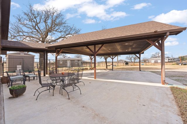 1366 Hcr 1414, Covington, TX 76636