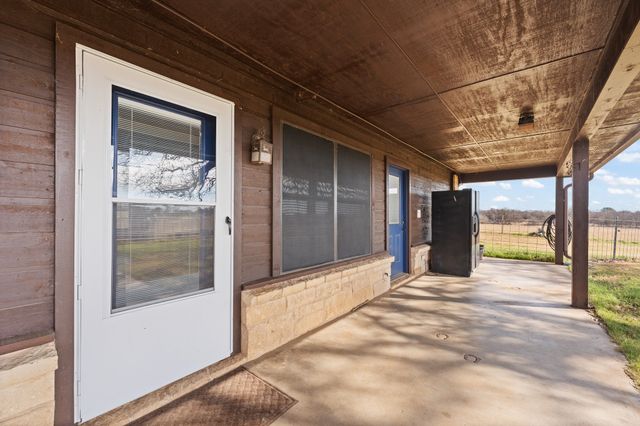 1366 Hcr 1414, Covington, TX 76636