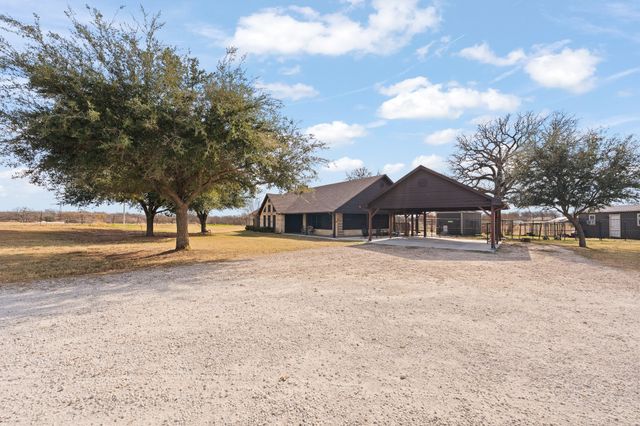 1366 Hcr 1414, Covington, TX 76636