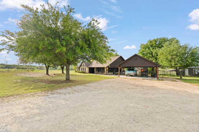 1366 Hcr 1414, Covington, TX 76636