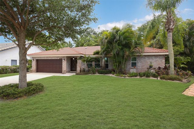 5940 NW 52nd St, Coral Springs, FL 33067