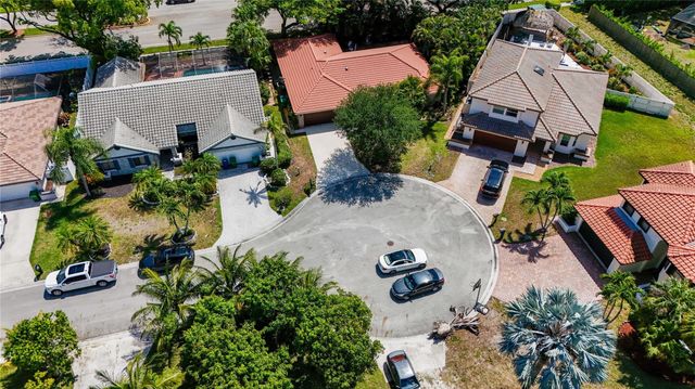 5940 NW 52nd St, Coral Springs, FL 33067