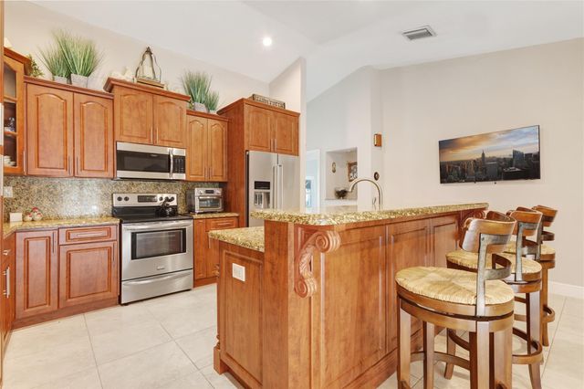 5940 NW 52nd St, Coral Springs, FL 33067