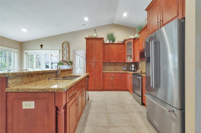 5940 NW 52nd St, Coral Springs, FL 33067
