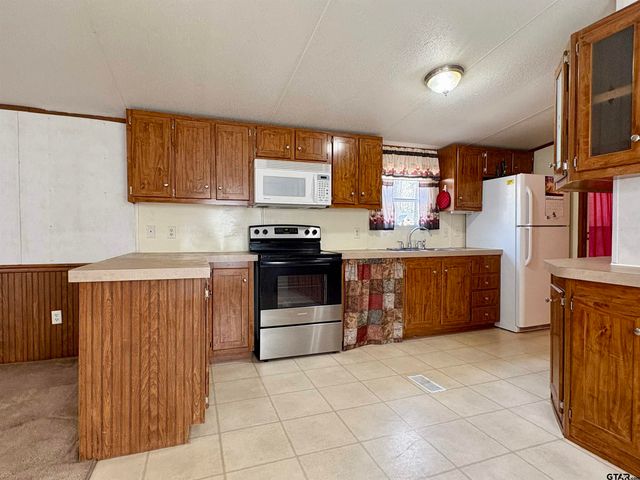 720 Caroline Bnd, Bullard, TX 75757